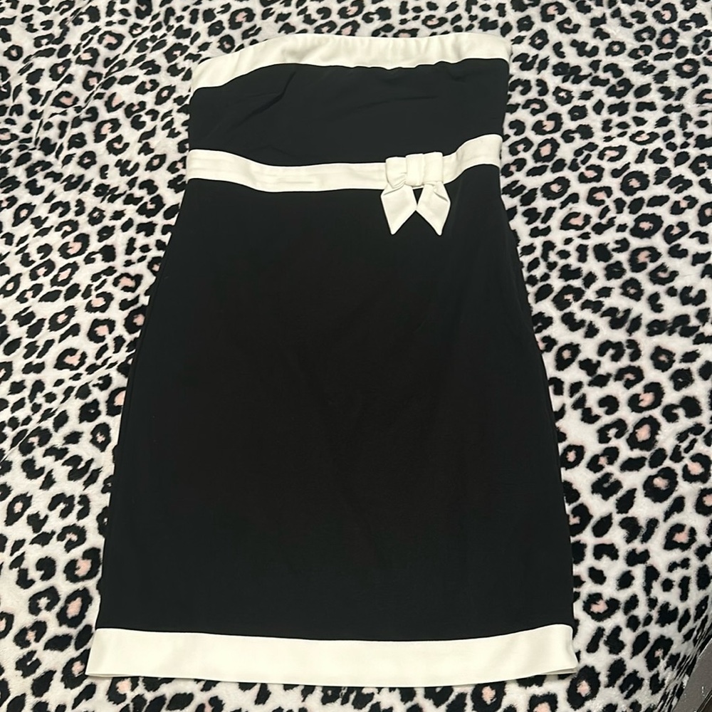 NWT white and black bow dress